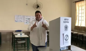 Prefeito e vice de Agudos do Sul tem mandato cassado após denúncia de compra de votos