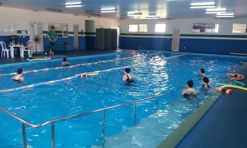 Prefeitura de Cascavel retoma na próxima terça (14) aulas gratuitas de natação e hidroginástica 