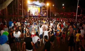 Foz do Iguaçu divulga programação do Carnafalls 2023