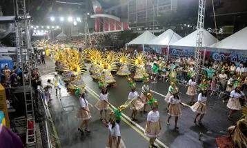 Desfiles de escolas de samba de Curitiba começam neste sábado (18); veja horários