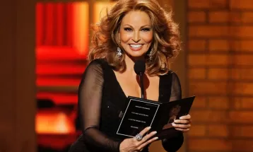 Raquel Welch, atriz de 'A espiã que veio do céu' e 'Os três mosqueteiros', morre aos 82 anos