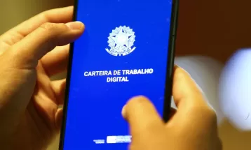 Empresa abre 20 vagas para motoristas e eletricistas atuarem no transporte público de Foz do Iguaçu