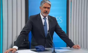 William Bonner conta que passou por procedimento para retirar hérnias e desmente boato sobre estado de saúde