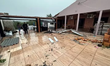 Pelo menos 150 casas ficam destelhadas após temporal em Nova Laranjeiras