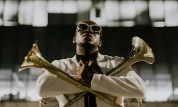 Joabe Reis toca 'Partido alto' em '028', álbum em tributo à cidade natal do trombonista capixaba