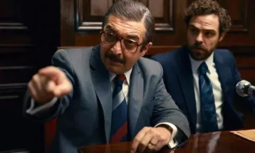 ‘As pessoas esqueceram como foi difícil reconstruir a democracia’, diz Ricardo Darín sobre ‘Argentina, 1985’ e ataques no Brasil em 2023