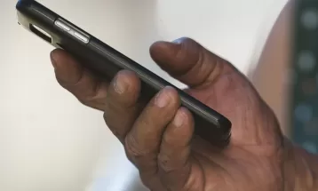 'Stalking': Crime de perseguição teve média de 14 casos por dia no Paraná em 2022, aponta Sesp