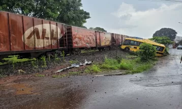 Duas meninas morrem em acidente entre trem e ônibus escolar da Apae em Jandaia do Sul