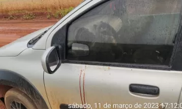 Taxista é morto a golpes de faca durante corrida; suspeito confessou o crime, segundo a polícia