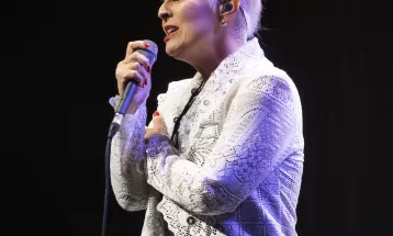 Isabella Taviani monta painel histórico do cancioneiro autoral feminino no show 'Letras de mulher'