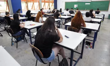 UEL oferta 764 vagas em cursos de graduação para transferência externa; confira