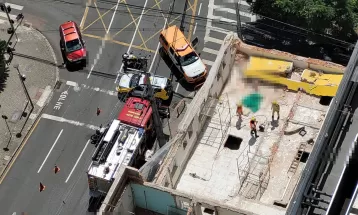 Homem morre e outro fica gravemente ferido após queda de muro no Centro de Curitiba