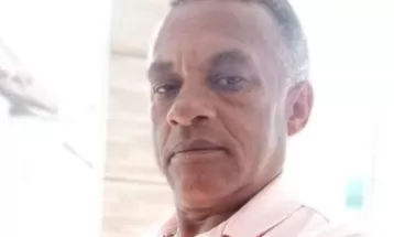 Homem morre e outro fica gravemente ferido após queda de parede, no Centro de Curitiba