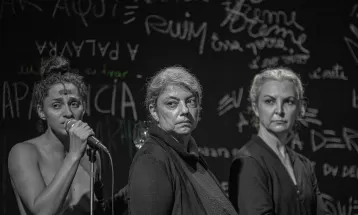 Conversa pós peças do Festival de Curitiba amplia debate e reflexão sobre espetáculos: 'Troca muito rica', diz pesquisador