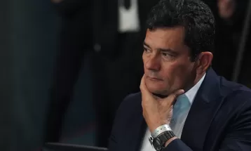Moro agradece a policiais após operação da PF contra ataques a ele