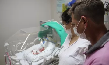 Quadrigêmeos de gravidez espontânea nascem no PR e mãe de primeira viagem comemora: 'Vieram para alegrar nossas vidas'