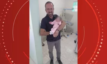 Adolescente de 16 anos dá à luz em banheiro de escola no PR; 'bebê já estava coroando', afirma diretor que fez parto 