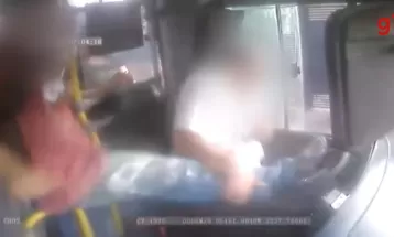 VÍDEO: Homem agride motorista de ônibus após se negar a pagar passagem, diz polícia