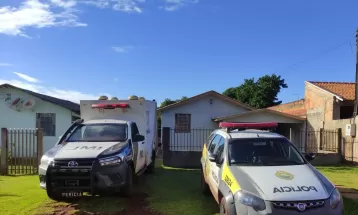 Jovem é encontrada morta com camiseta enrolada no pescoço e sinais de violência, diz PM; ex-marido é suspeito