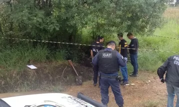 Ossada é encontrada em cova de terreno baldio em Ponta Grossa, diz GM