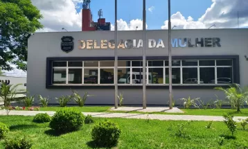 Professor da rede estadual de ensino do Paraná é denunciado por 11 crimes de assédio sexual, diz MP