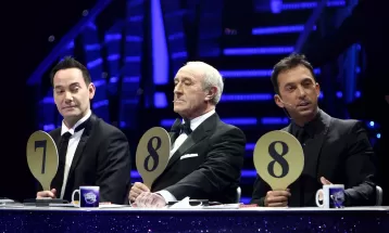 Len Goodman, jurado de 'Dança dos famosos' nos EUA, morre aos 78 anos