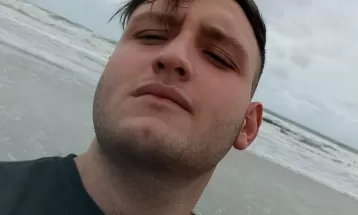 Jovem morto baleado durante assalto em Ponta Grossa tinha sonho de tirar CNH e se casar: 'Dor sem fim', desabafa mãe