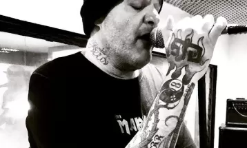 Morre Reges Bolo, vocalista da banda O Surto, do hit 'A Cera (Pirou o Cabeção)'