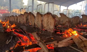 Festa do Trabalhador, em Cascavel, é comemorada com 20 toneladas de costela; veja endereço