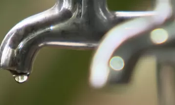 Conserto de adutoras afeta abastecimento de água em bairros de Foz do Iguaçu, informa Sanepar; veja quais 