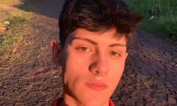 Família afirma que jovem morto a tiros pela PM estava a caminho de casa quando foi atingido: 'Qualquer um pode estar na rua, não é só bandido', diz mãe; VÍDEO 