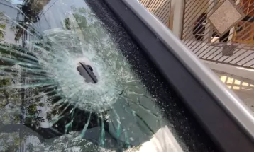 
Suspeito pede copo de leite, rende família e é morto a tiros após invadir casa, em Maringá, diz PM