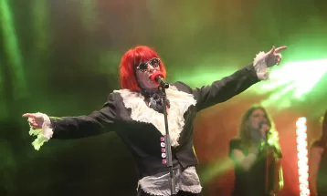 Fã que participou de show de Rita Lee em Curitiba relembra emoção: 'Criançada, todo mundo no palco'