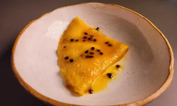 Cozinhando no Meio-Dia: saiba como preparar crepe suzette com calda de maracujá