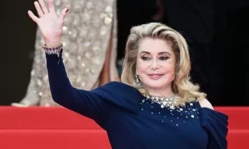 Catherine Deneuve abre oficialmente o 76º Festival de Cannes