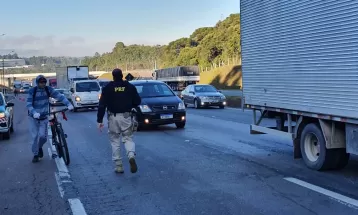 Motorista pode recorrer de multa de trânsito em São José dos Pinhais pela internet; veja como