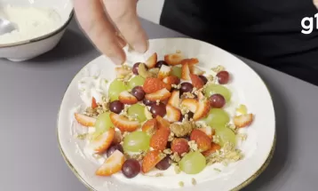 Nutricionista ensina a preparar panqueca doce e mousse sem açúcar; veja receita