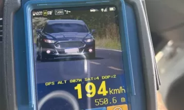 Polícia flagra motorista a 194 km/h na PR-151, entre Ponta Grossa e Palmeira