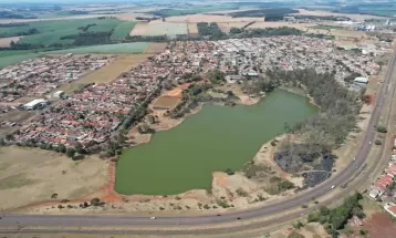 PMs 'retardaram acionamento' de bombeiros para adolescente que morreu afogado em lago de Rolândia, afirma MP