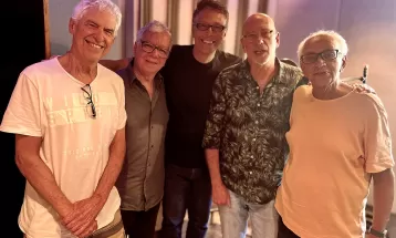 Augusto Martins põe digitais na música mais recente de Chico Buarque em single com MPB4