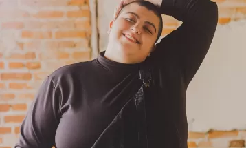 Ana Vilela alavanca o repertório autoral do álbum 'Melhor que ontem' em parceria com Rizzih e Vitor Conor
