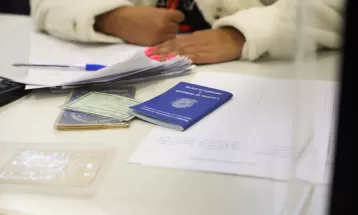 Agência do Trabalhador oferece 535 vagas de emprego em Maringá; veja lista