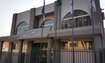 Câmara de Santo Antônio da Platina discute projeto que pode aumentar o número de vereadores; veja quanto medida pode custar