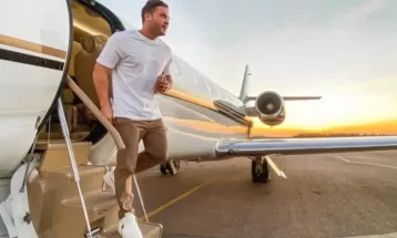 Avião de Wesley Safadão vai a leilão em processo movido por vítimas do Sheik dos Bitcoins; entenda