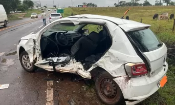 Idoso morre em batida entre dois carros na PR-490, em Iporã; outros quatro ficam feridos