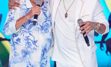 Xande de Pilares canta com Zeca Pagodinho no segundo bloco do álbum ao vivo 'Esse menino sou eu'