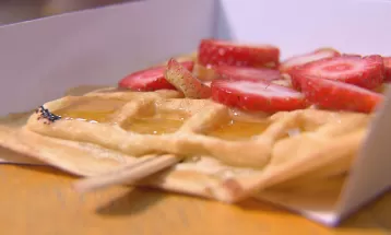 Saiba como preparar massa de waffle com mel