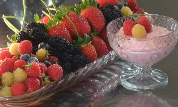 Família produtora de framboesa ensina receita de mousse com a fruta