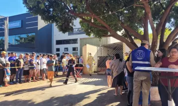 Criança e mulher ficam feridas após homem ser morto a tiros em confraternização, em Londrina