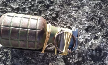 Granada é encontrada dentro de carro durante limpeza em lava car, em Guarapuava